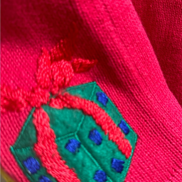 Victoria Harbour Vintage Christmas Sweater Vest - Picture 5 of 5